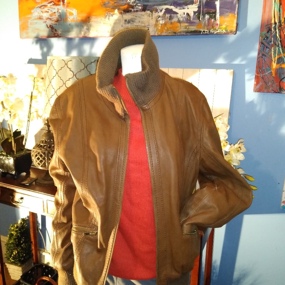 Leather jacket - Picture 8 of 8